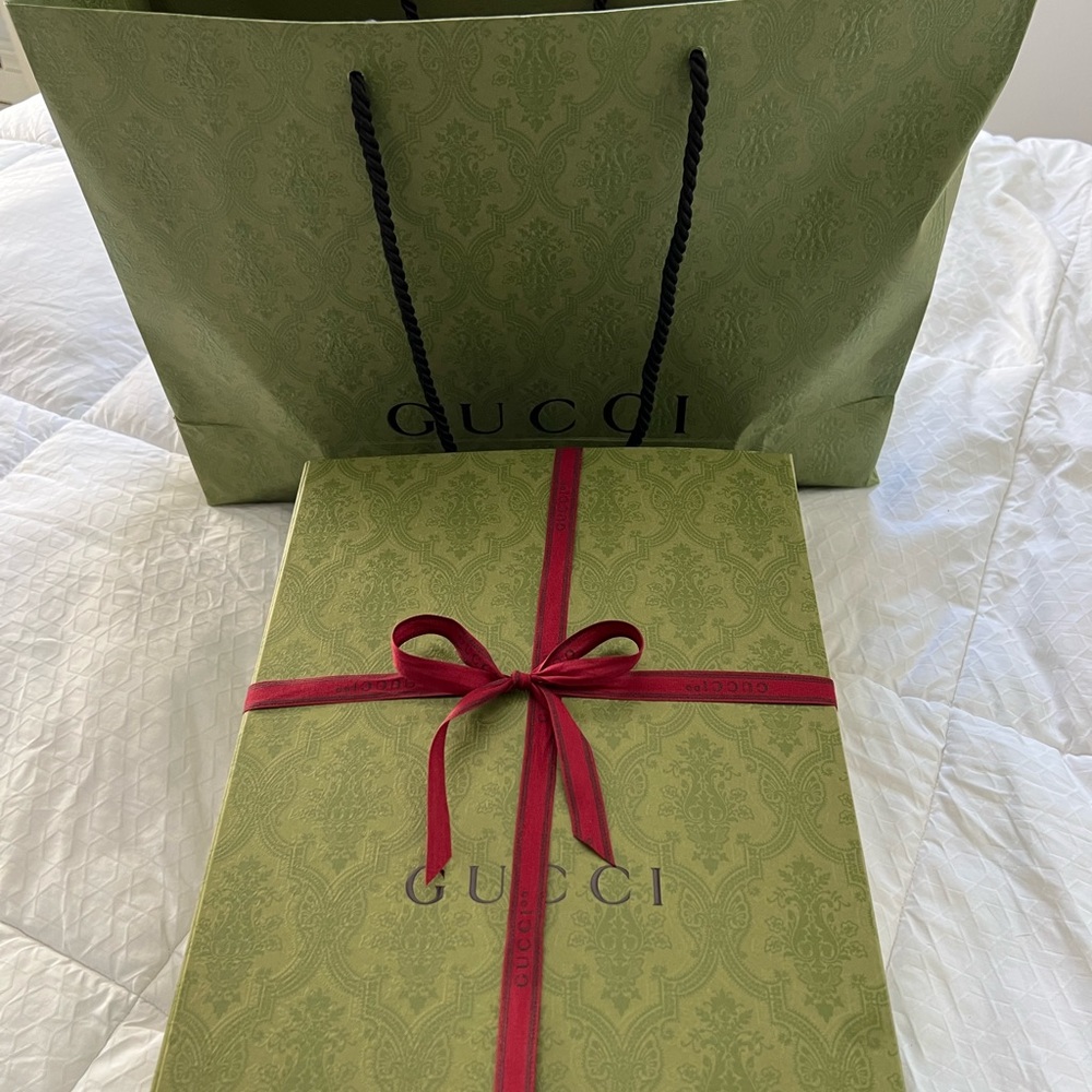 Gucci Padlock Medium Handbag Coated Canvas with Black Leather Trim + Box & Bag!! - Picture 3 of 9